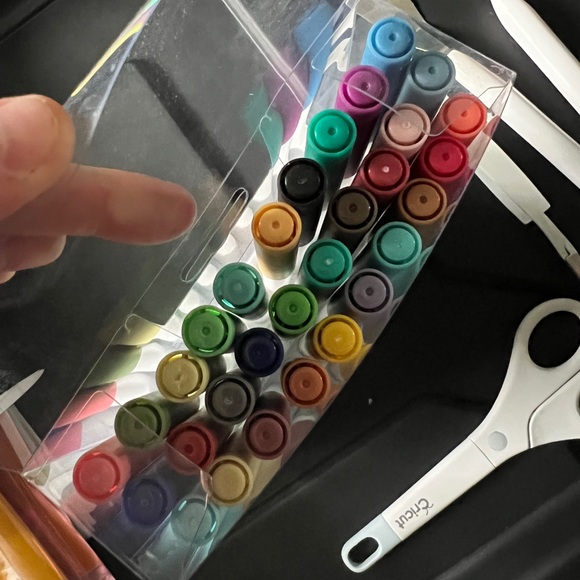 Cricut pens and tools bundle - Picture 2 of 2